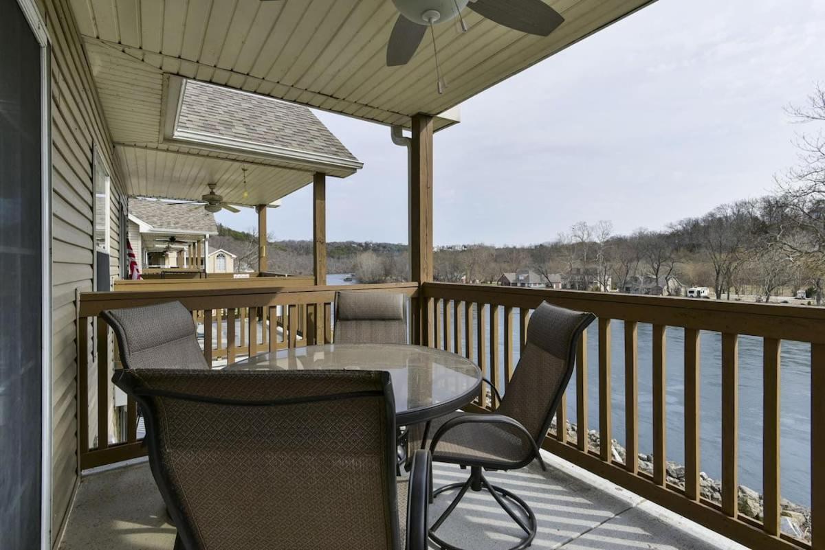 Ferienhaus Waterway - Balcony View Of Taneycomo Branson